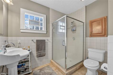 3221 Bradford Road Cleveland Heights OH 44118