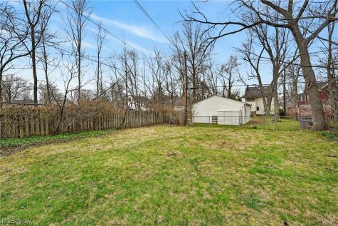 3221 Bradford Road Cleveland Heights OH 44118