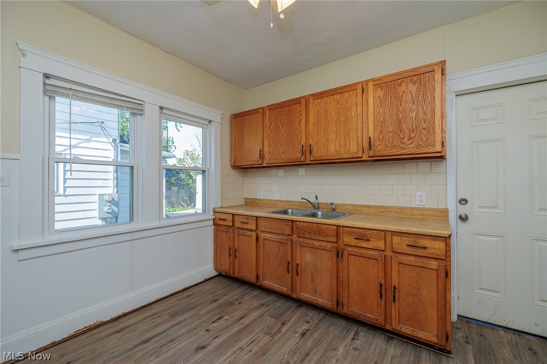 2215 W 101st Street Cleveland OH 44102