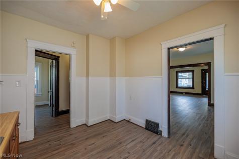 2215 W 101st Street Cleveland OH 44102