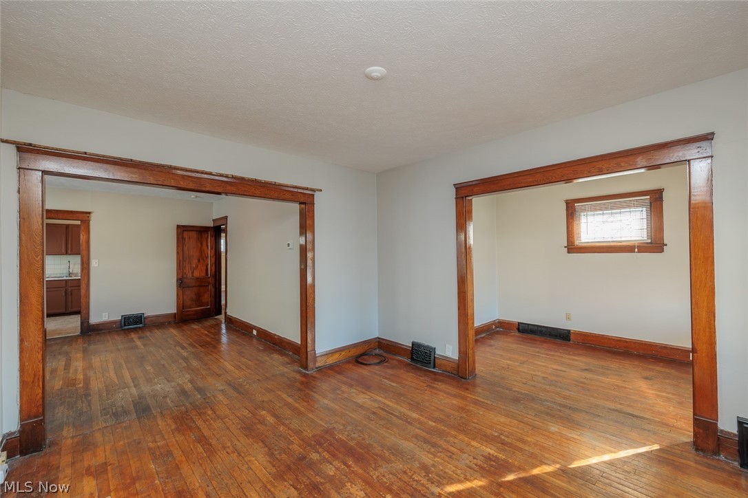2215 W 101st Street Cleveland OH 44102