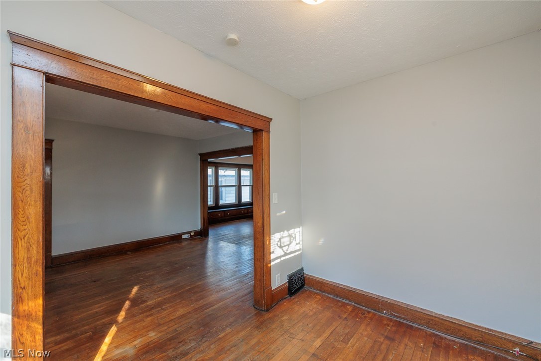 2215 W 101st Street Cleveland OH 44102