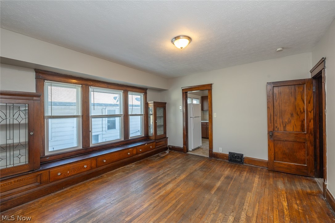 2215 W 101st Street Cleveland OH 44102