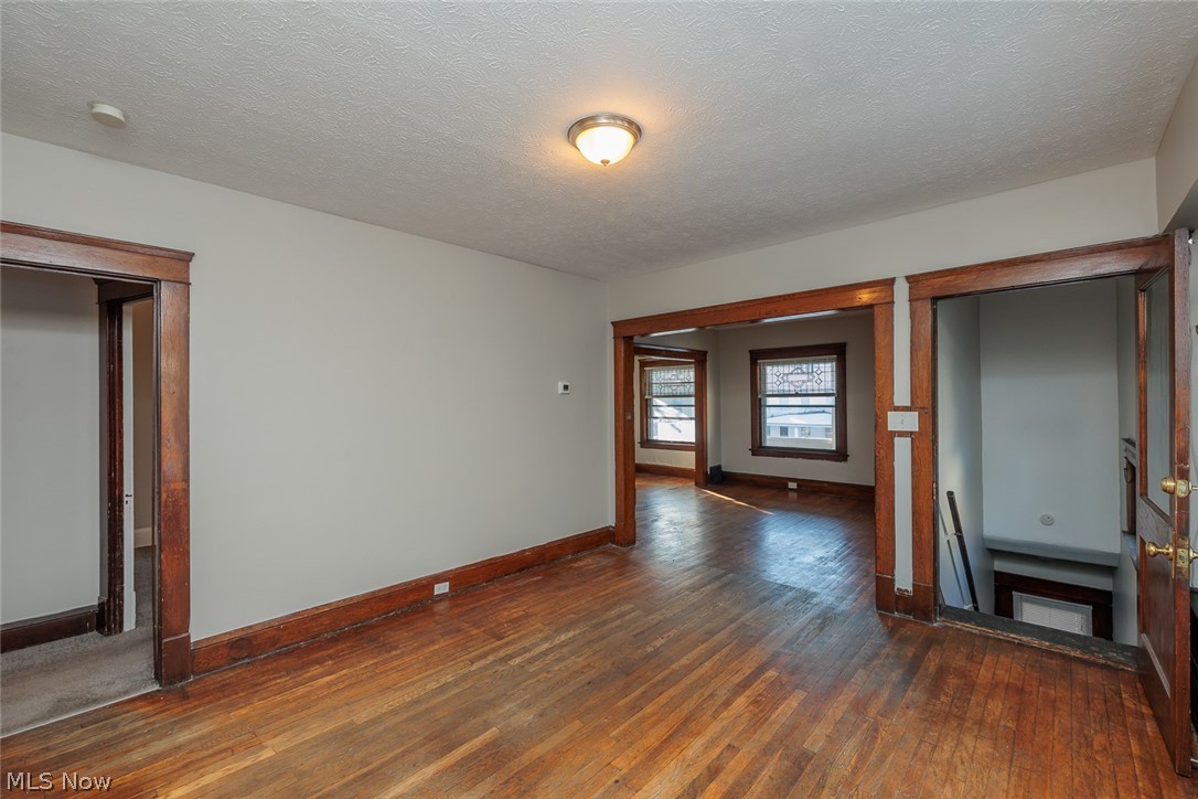2215 W 101st Street Cleveland OH 44102