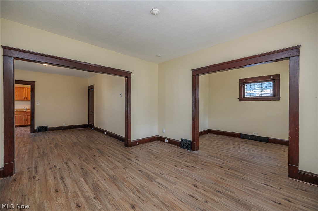 2215 W 101st Street Cleveland OH 44102