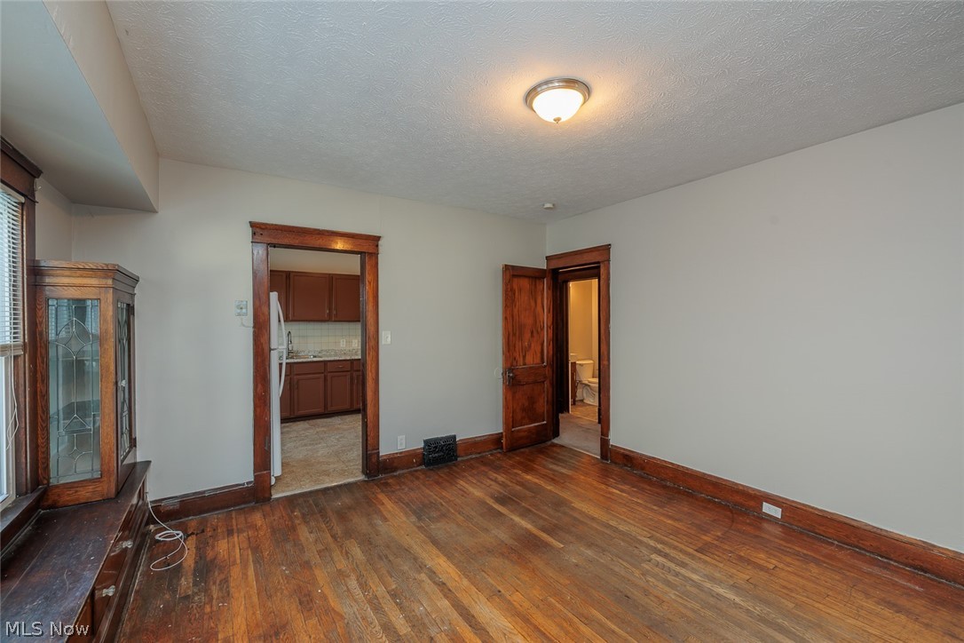 2215 W 101st Street Cleveland OH 44102