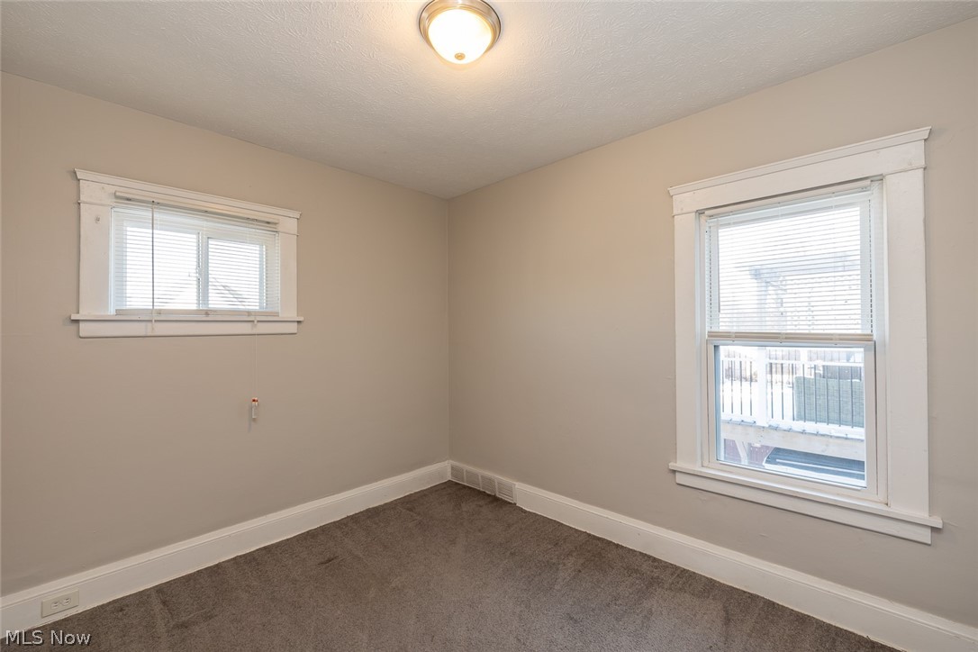 2215 W 101st Street Cleveland OH 44102