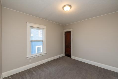 2215 W 101st Street Cleveland OH 44102