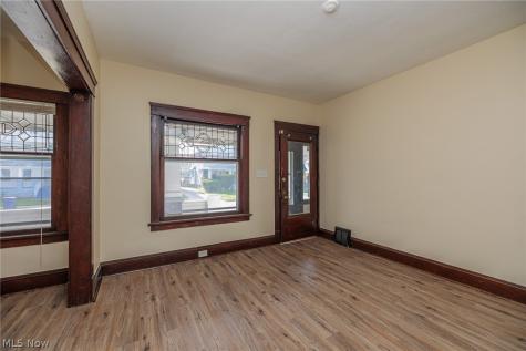 2215 W 101st Street Cleveland OH 44102