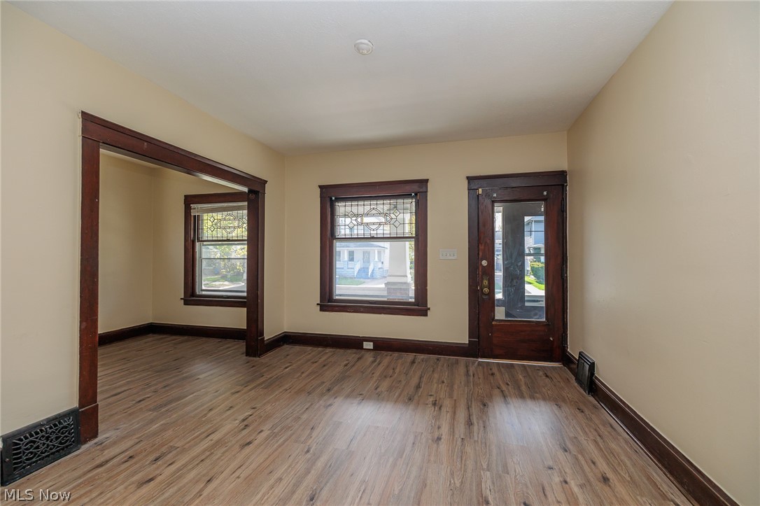 2215 W 101st Street Cleveland OH 44102