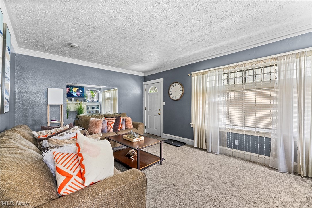 6206 Bradley Avenue Parma OH 44129