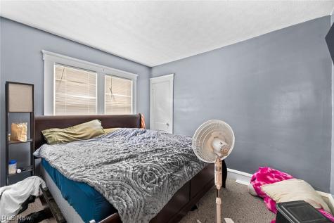 6206 Bradley Avenue Parma OH 44129