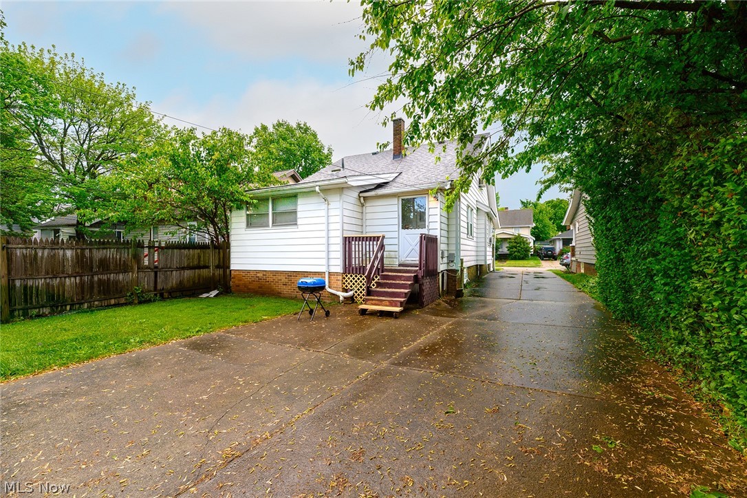 6206 Bradley Avenue Parma OH 44129