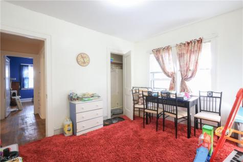 2021 Lewis Drive Lakewood OH 44107