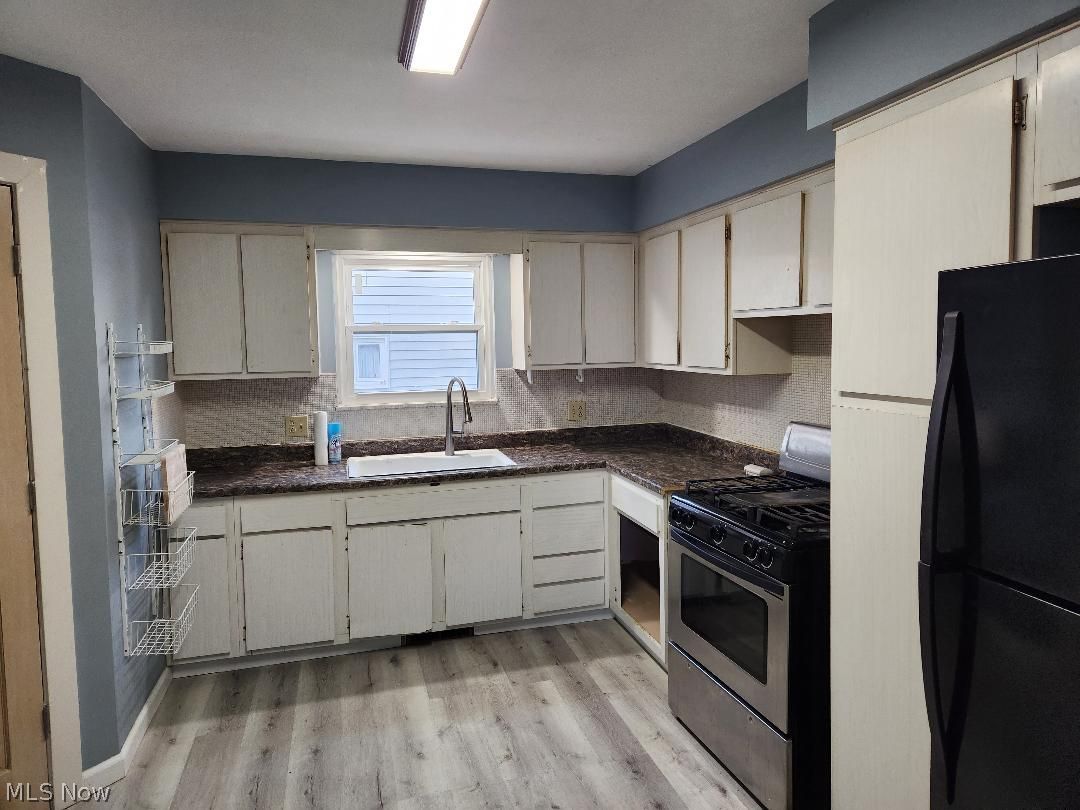 1727-1729 Shatto Avenue Akron OH 44313