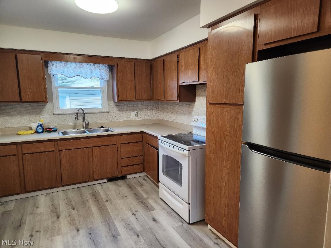 1727-1729 Shatto Avenue Akron OH 44313