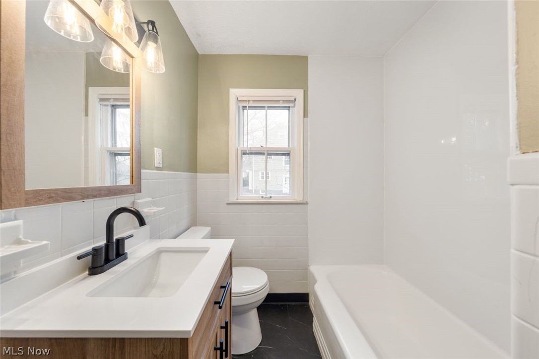 19208 Chagrin Shaker Heights OH 44122