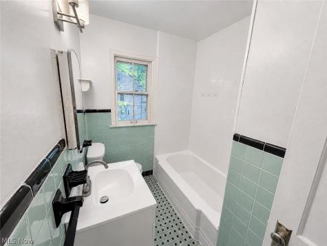 19208 Chagrin Shaker Heights OH 44122