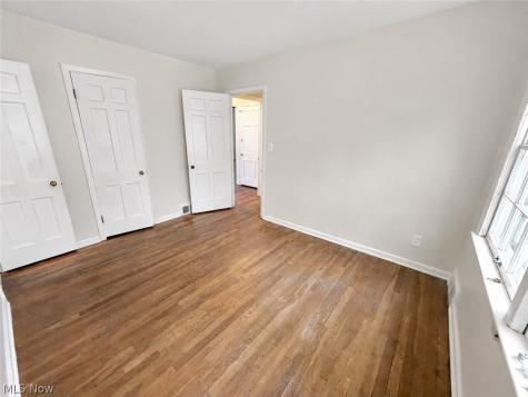 19208 Chagrin Shaker Heights OH 44122