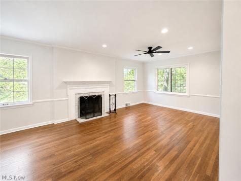 19208 Chagrin Shaker Heights OH 44122