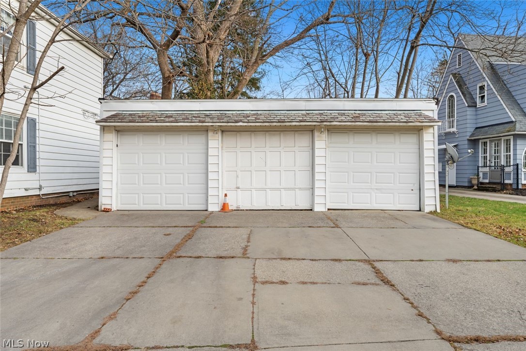 19208 Chagrin Shaker Heights OH 44122
