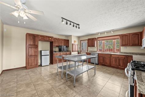 832 S Main Street North Canton OH 44720