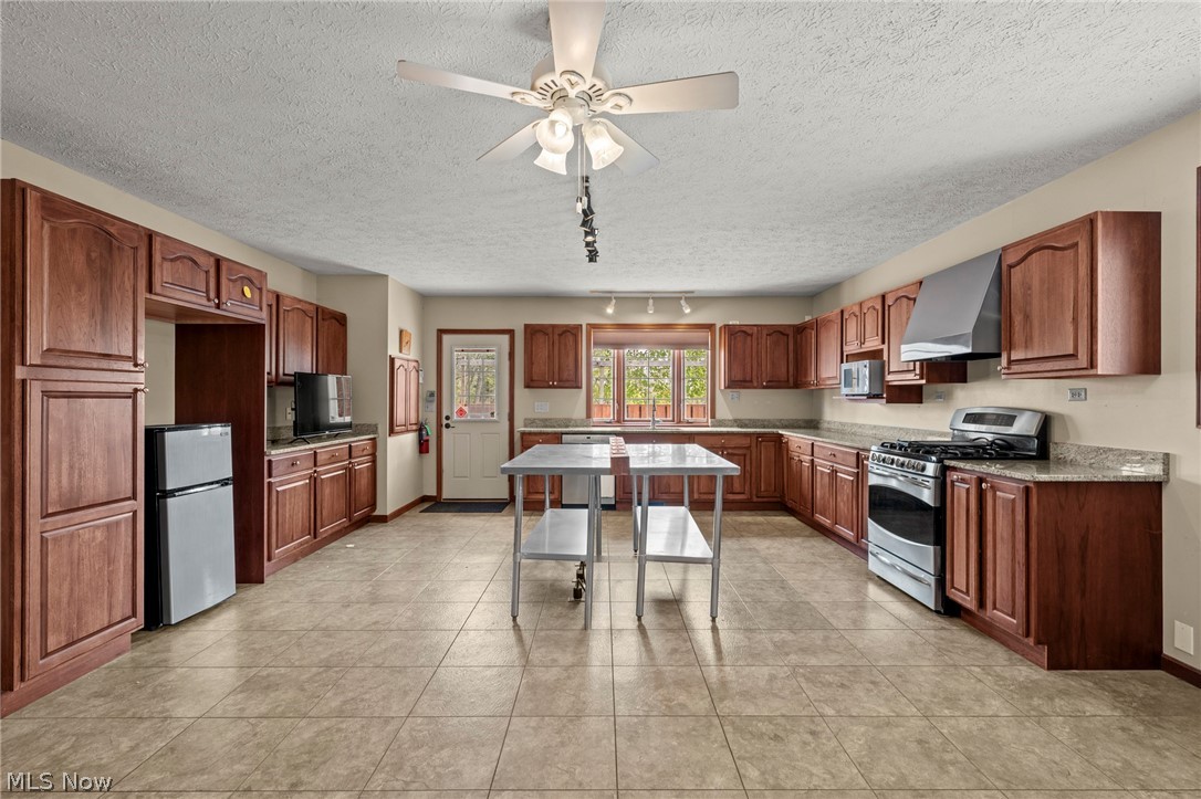 832 S Main Street North Canton OH 44720