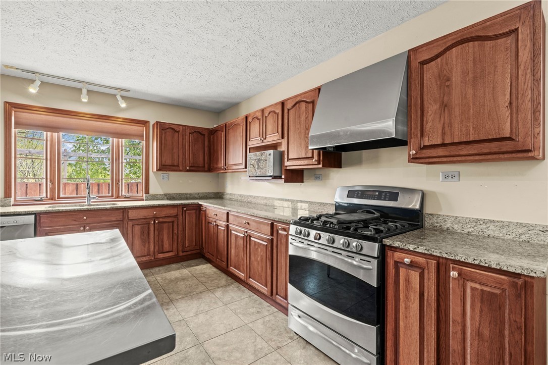 832 S Main Street North Canton OH 44720