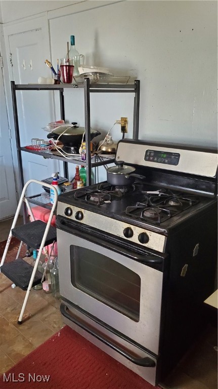 1602 Hillcrest Road East Cleveland OH 44118