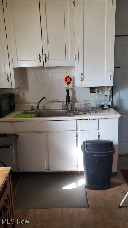 1602 Hillcrest Road East Cleveland OH 44118