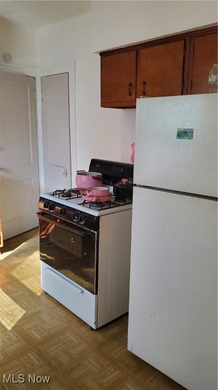 1602 Hillcrest Road East Cleveland OH 44118