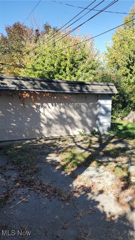 1602 Hillcrest Road East Cleveland OH 44118