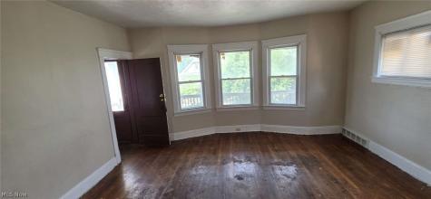 9110 Jeffries Avenue Cleveland OH 44105