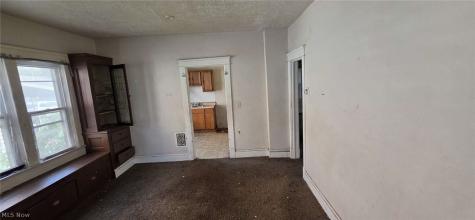 9110 Jeffries Avenue Cleveland OH 44105