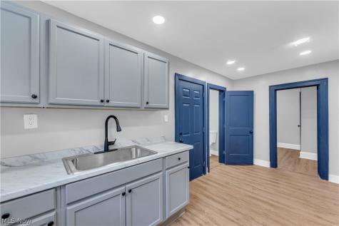 1304 W 73rd Street Cleveland OH 44102