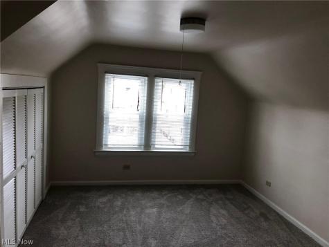 1274 Bonnieview Avenue Lakewood OH 44107