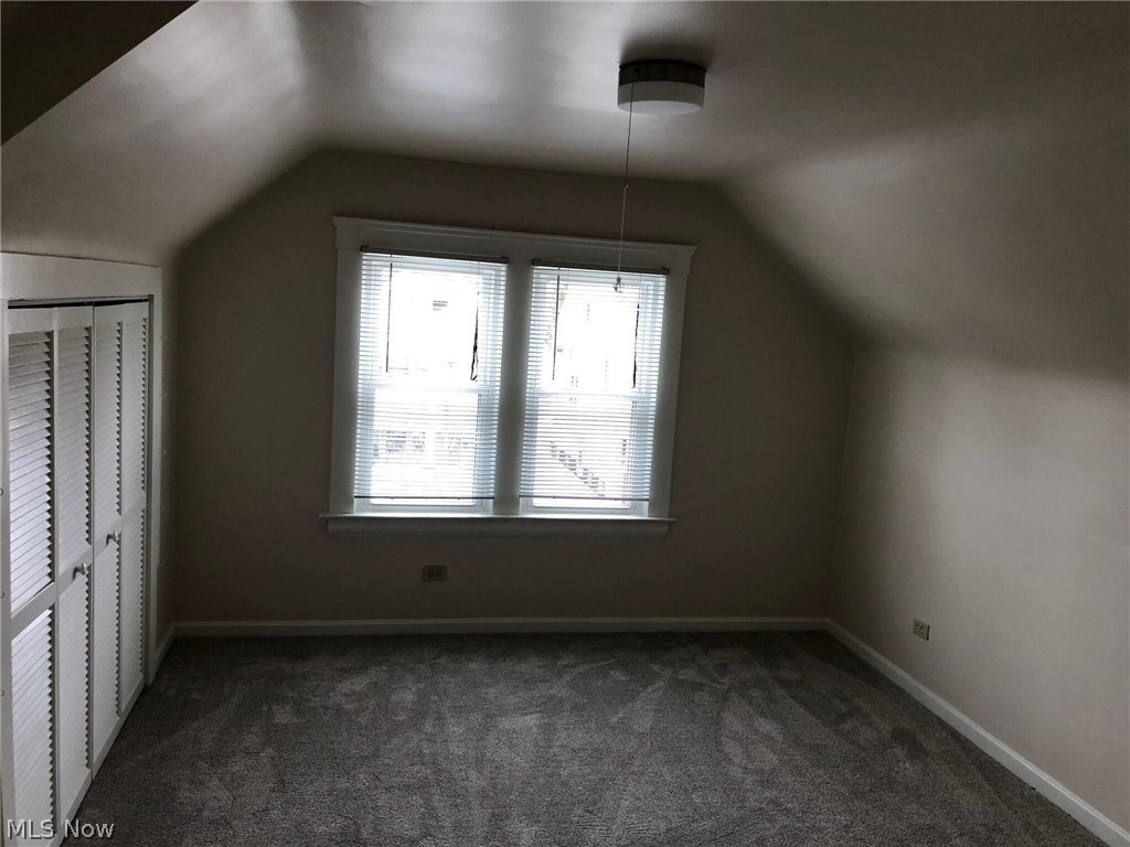 1274 Bonnieview Avenue Lakewood OH 44107