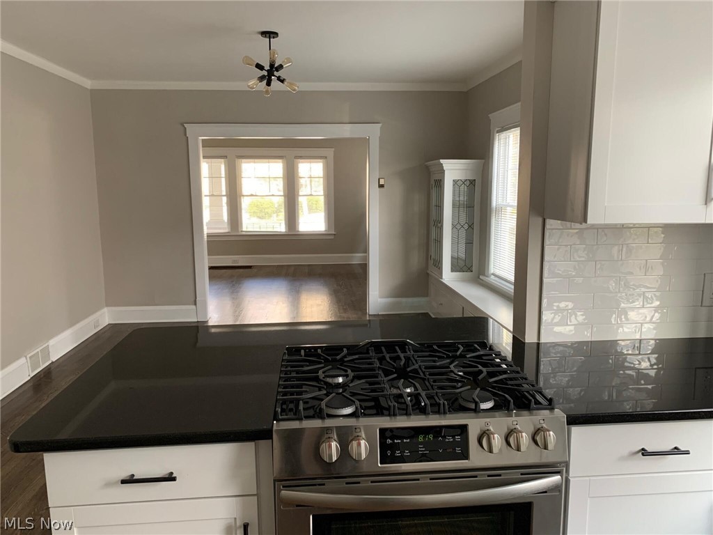 1274 Bonnieview Avenue Lakewood OH 44107