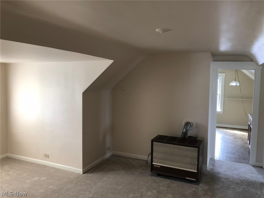1274 Bonnieview Avenue Lakewood OH 44107