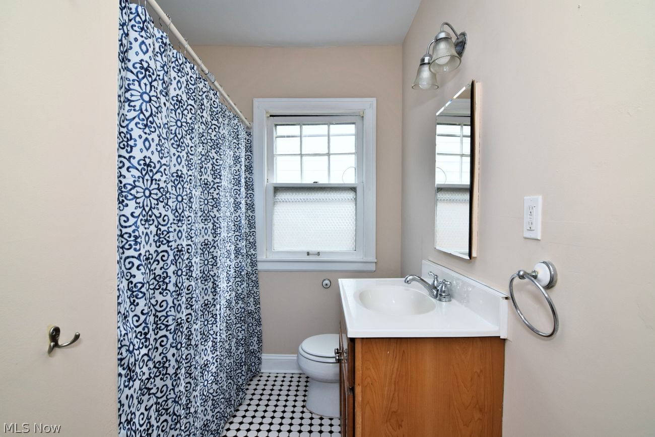 17636 Winslow Road Shaker Heights OH 44120