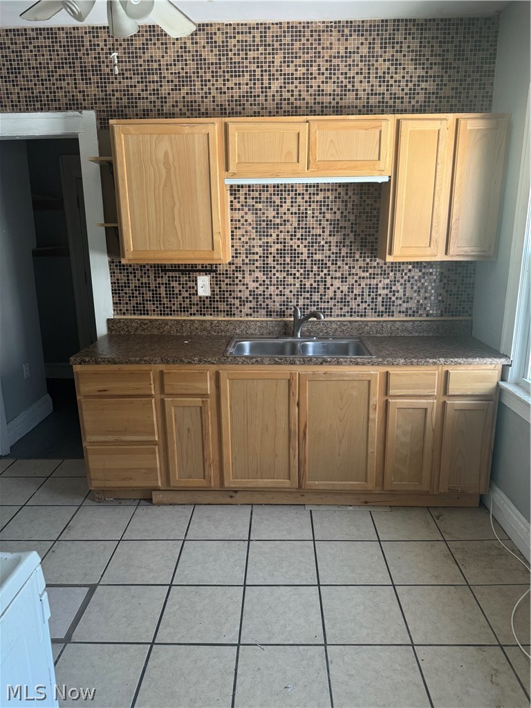 452 -454 E 149th Street Cleveland OH 44110