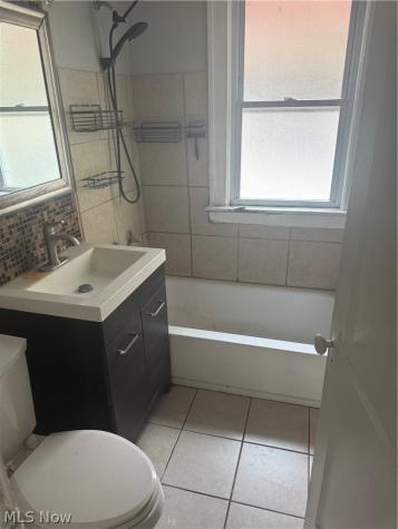 452 -454 E 149th Street Cleveland OH 44110