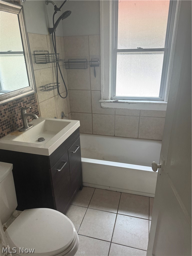 452 -454 E 149th Street Cleveland OH 44110