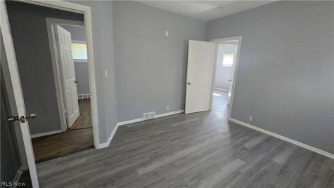 810 E 157th Street Cleveland OH 44110