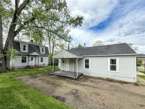 242 Orchard Avenue Cuyahoga Falls OH 44221
