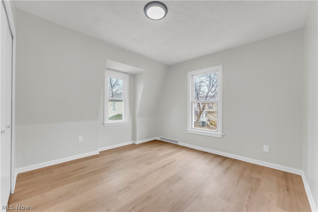242 Orchard Avenue Cuyahoga Falls OH 44221
