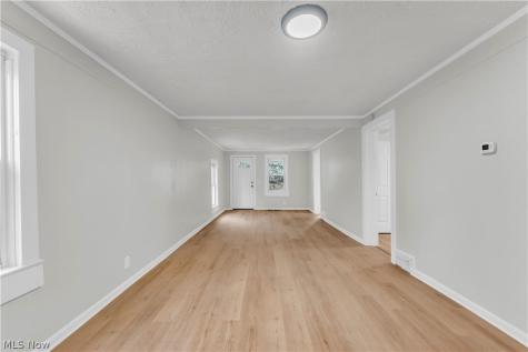 242 Orchard Avenue Cuyahoga Falls OH 44221