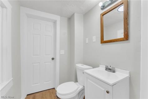 242 Orchard Avenue Cuyahoga Falls OH 44221