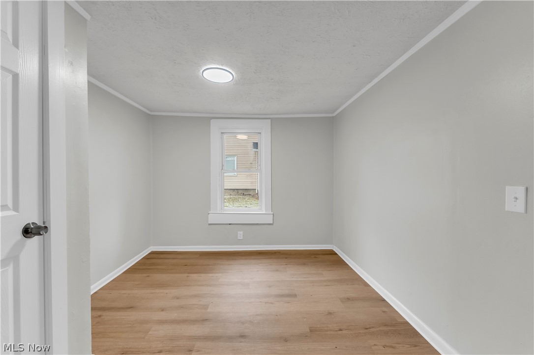 242 Orchard Avenue Cuyahoga Falls OH 44221