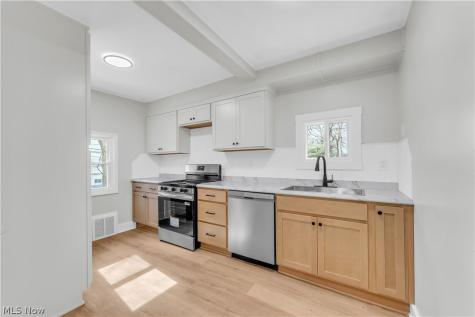 242 Orchard Avenue Cuyahoga Falls OH 44221